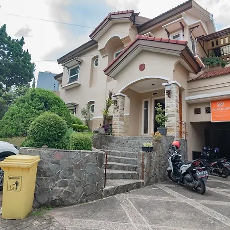 فندق Koolkost Near Simpang Dago 2